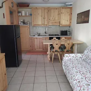  Casa vacanze Bilocale Con Giardino E Box Italia